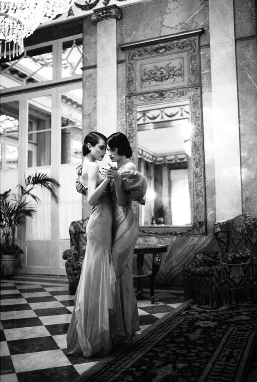 Ellen Von Unwerth X Christophe Guye Galerie Oct. 25