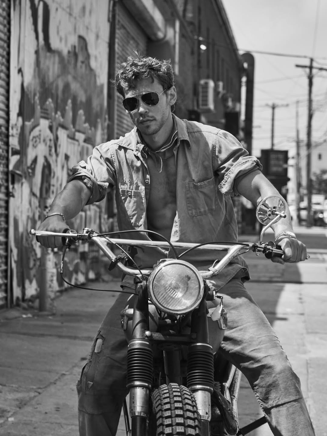 Matthew Brookes X Austin Butler for BREITLING Aug. 26