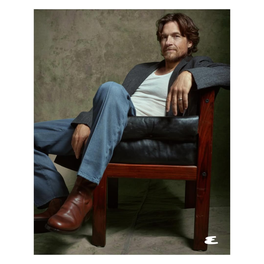 Since getting his start as a child star, Bateman has been a near-constant onscreen presence in film and TV. Adept in both comedy and drama—moving between “Zootopia” and “Arrested Development” to “Ozark” and “Black Rabbit”—he’s also won honors as both an actor and a director.

As one third of the SmartLess podcast, alongside Sean Hayes and Will Arnett, he’s interviewed everyone from Neil deGrasse Tyson to Paul Thomas Anderson to Jon Bon Jovi—and, once, Presidents Biden, Obama, and Clinton, all at the same time. …
@JasonBateman for @Esquire Winter 25/26 🥶❄️☃️

Photographed By Mark Seliger @markseliger
Styled by Mark Holmes @styleitholmes
Grooming by Ericka Verrett @ericka_verrett
Set Design by Lux Wright @luxalot
Backdrops by Katherine Aungier @711grandave
Tailoring by Suzy Yun @suzyyun
Production by Jill Roy at 3Star Productions @jillroy @3Star_Productions @russlemkin 
Special Thanks to Ruth Levy at Seliger Studio @boomboomlevy
Esquire Design Director Martin Hoops @mhoopsdesign
Esquire Visual Director: James Morris @j_alexander_photo
Esquire Entertainment Director: Andrea Cuttler @angcutt
Esquire Editor-in-Chief: Michael Sebastian @michaeljsebastian