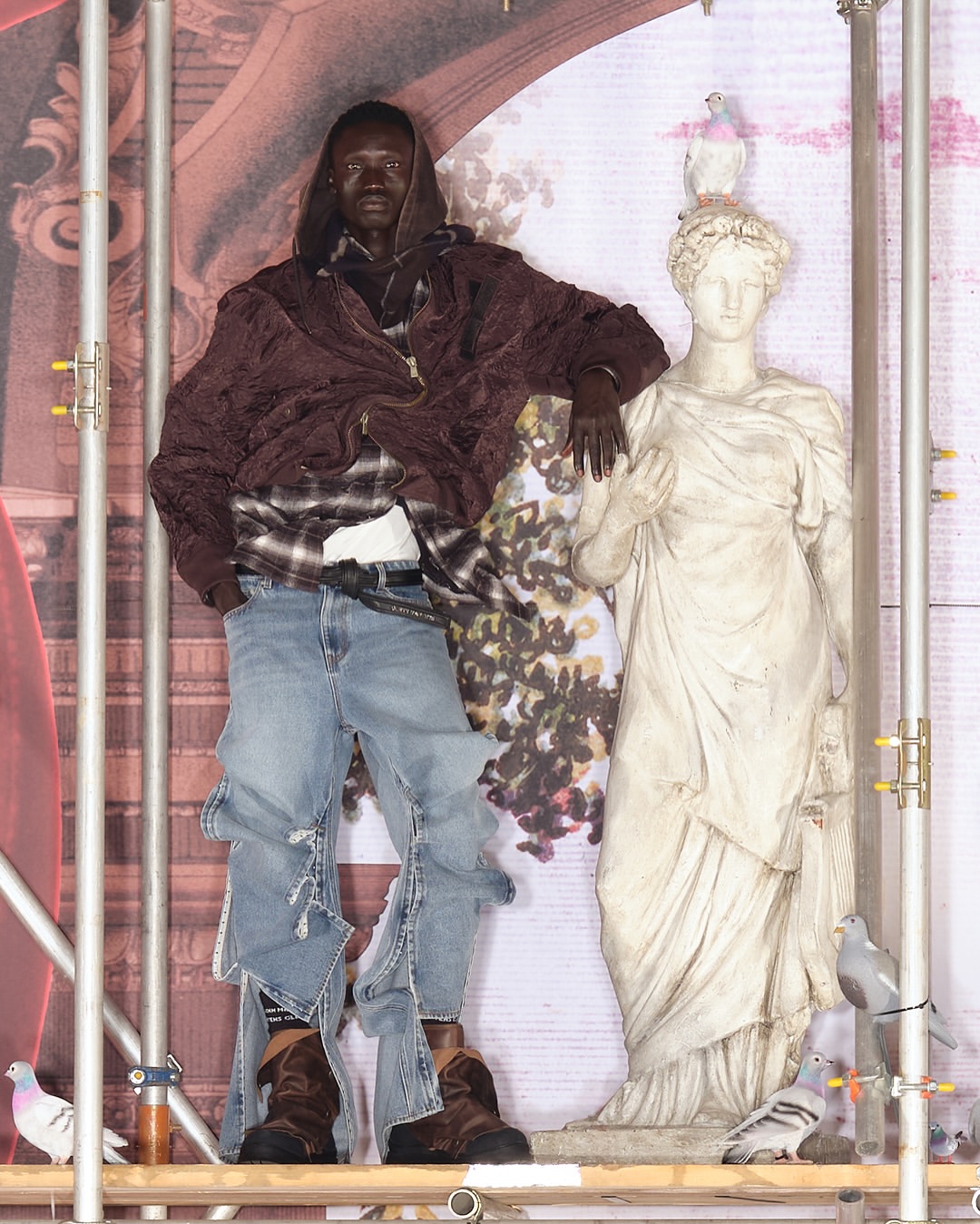 @glennmartens x @hm 

Incredibly proud to have been a part of making this happen. Such a fun and inspiring project. Special thanks to Anna Soderstrom, Glenn, Johnny and Ursina … EPIC !

Creative Director @glennmartens
Photographer/Director @johnnydufort
Art Direction @sandbergtimonen
Stylist @ursinagysi
Casting @a.m.c.casting 
Hair @cyndiaharvey
Makeup @thom.walker
Movement @m.j.h.a.r.p.e.r
Production @bellhouseltd

#AMCCasting