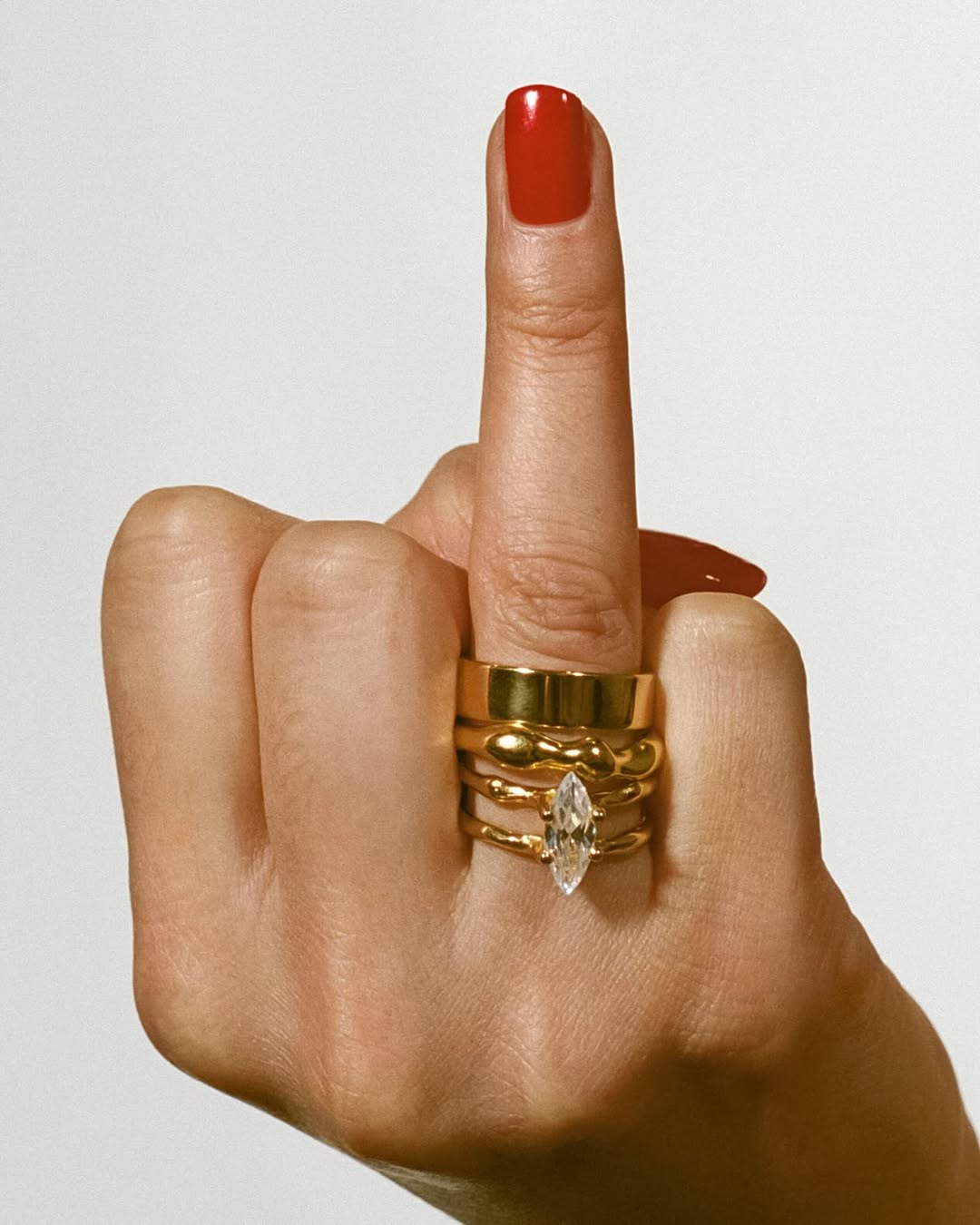 Yana Van Nuffel X BOBBY