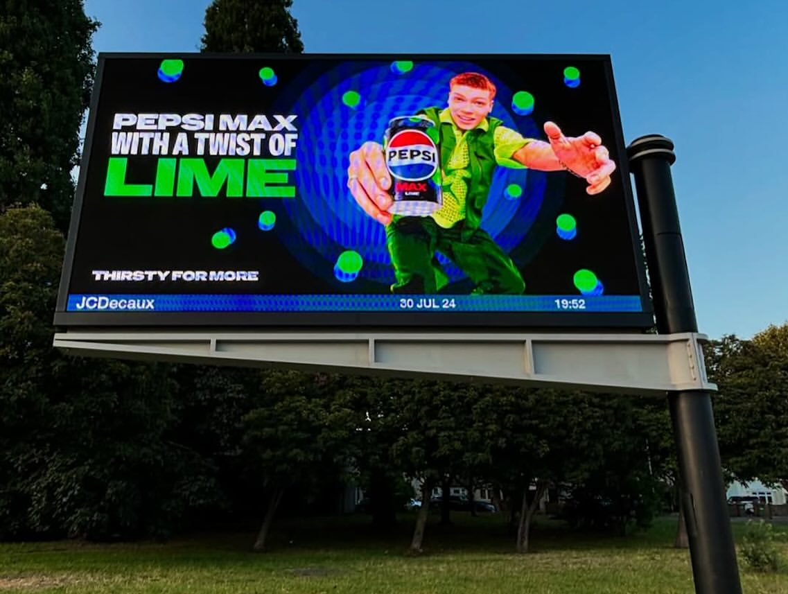 POV: That feeling when you go viral IRL 😏💖👀

Some of our amazing campaigns out in the wild - but we couldn’t have done it alone!

Featuring — 
@sloggi shot by @haninastudio 
@meandem shot by @carlaguler 
@ascotracecourse shot by @carlaguler 
@pepsi shot by @haninastudio 
@melanomauk_official shot by @karisbeau 
@converse_europe shot by @yanavannuffel 
@wrigleysextra_deutschland shot by @juanitarichards_
