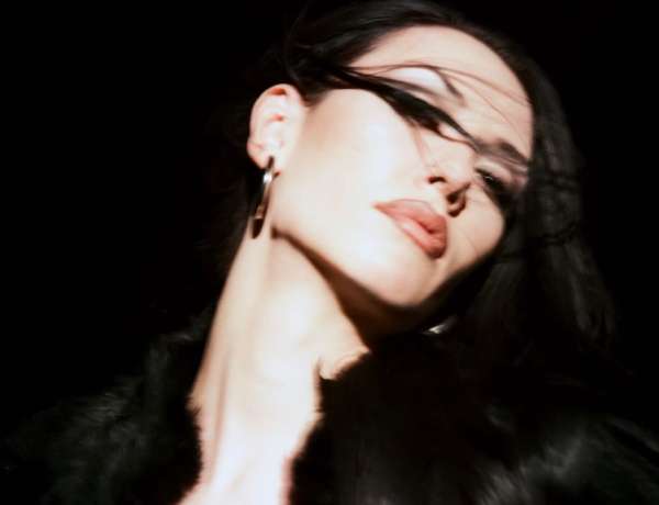 BITE BACK - @nieveella new single out now! ...