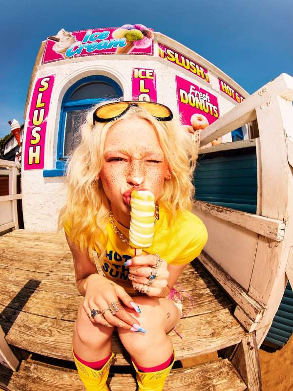 STICKY, ICKY SUMMER! ☀️🌸🌊🍦🌴 shot by our won...