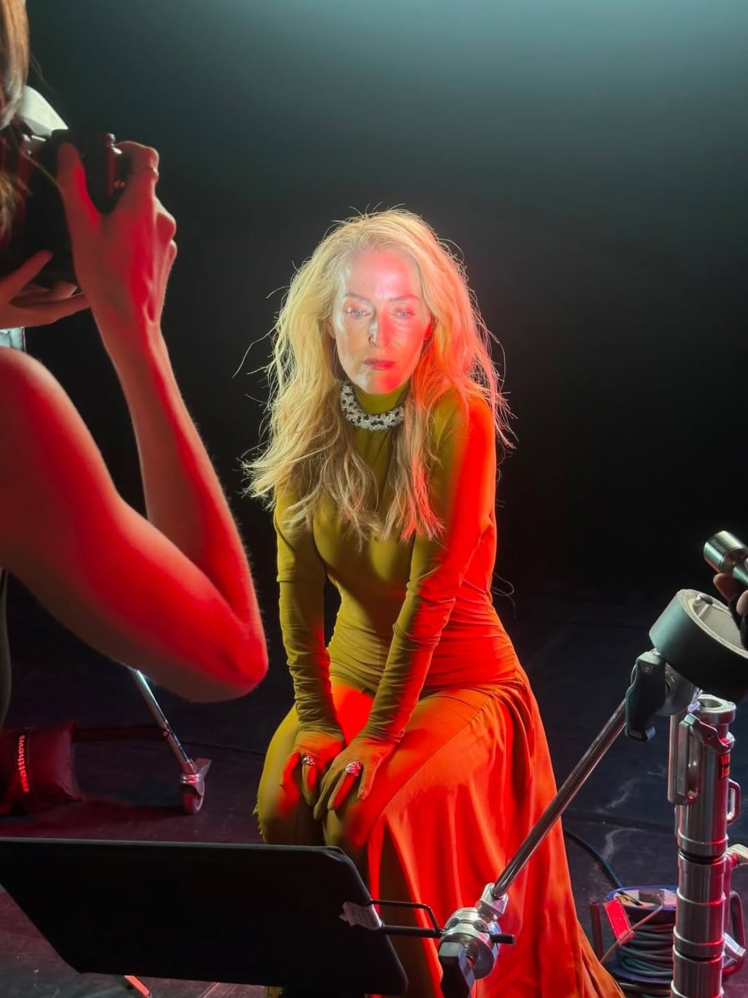 On set bts with @yanavannuffel shooting @gilliana ...
