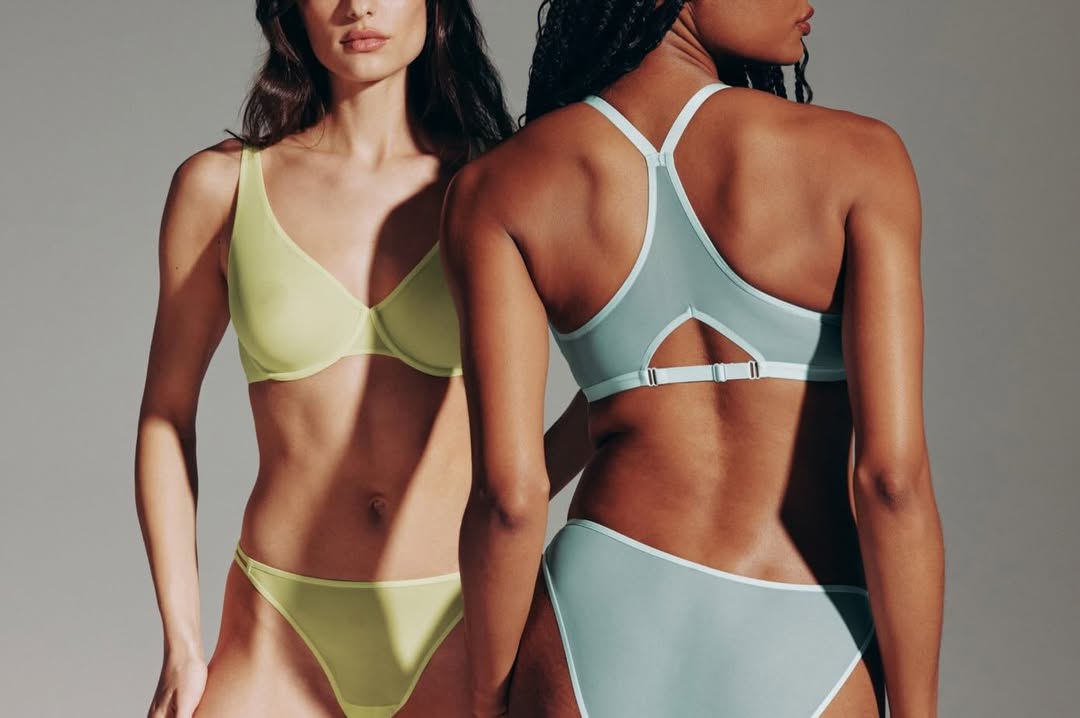 Katie Thompson X Third Love Dec. 25