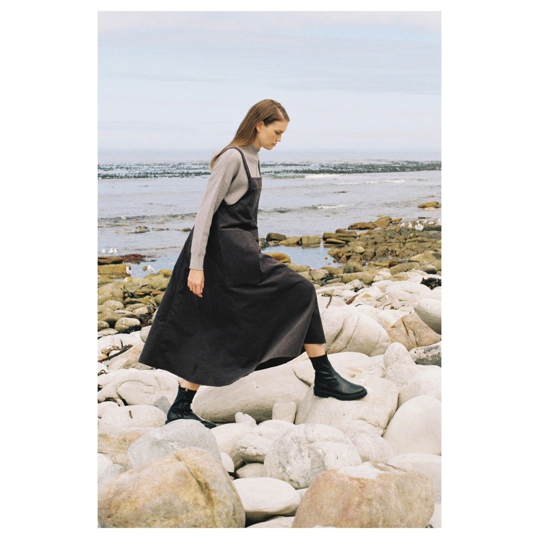 Truworths |  Apr. 23