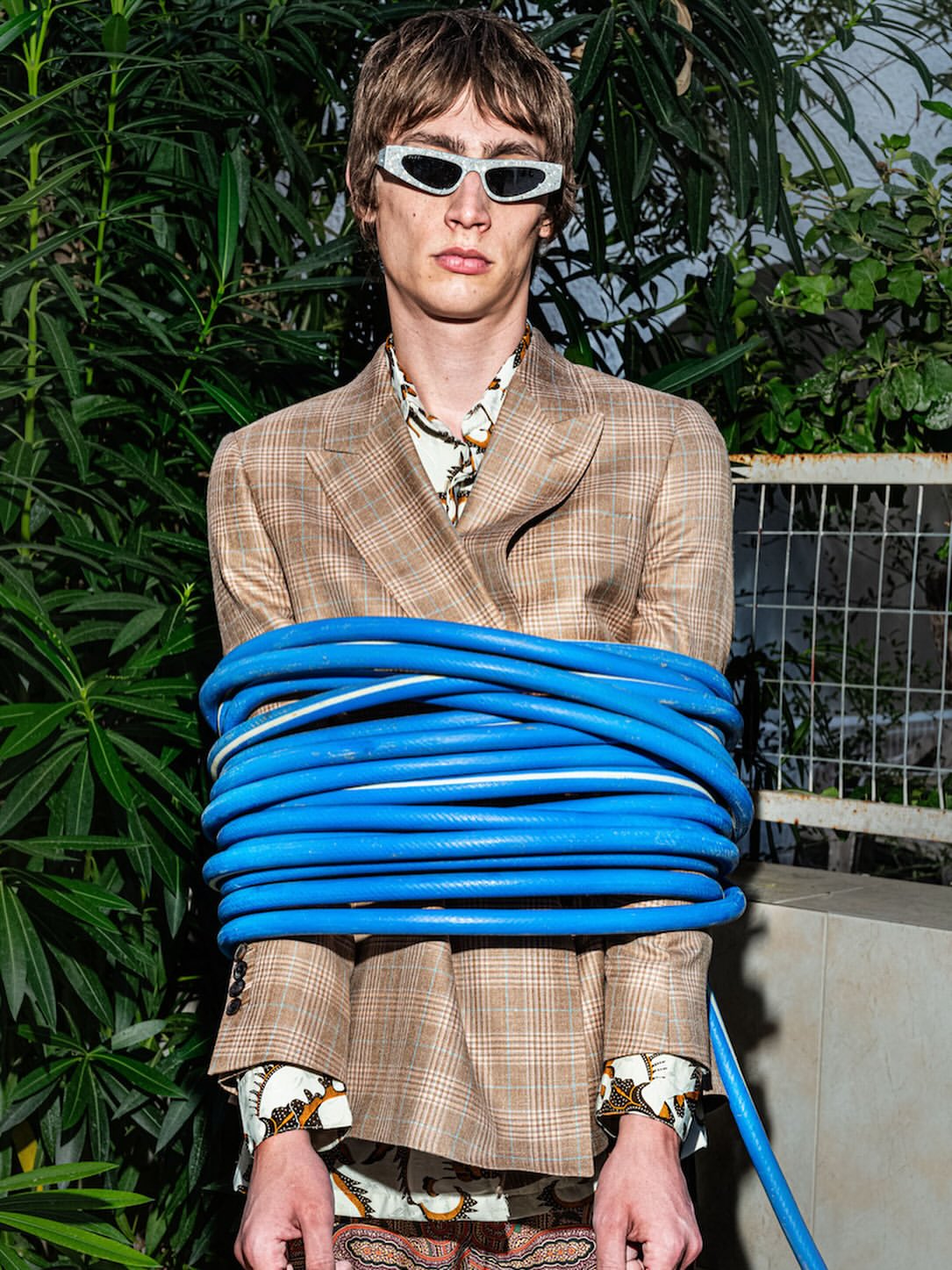 DAPPER DAN #31 - JUXTAPOSE
@dapperdanmagazine 

Photographer: Bruce Gilden & Martin Parr @bruce_gilden @martinparrstudio 
Stylist: Elena Psalti @elena_psalti 
Grooming: Stellar 
Model: Bunny Syxes @bunnysyxes