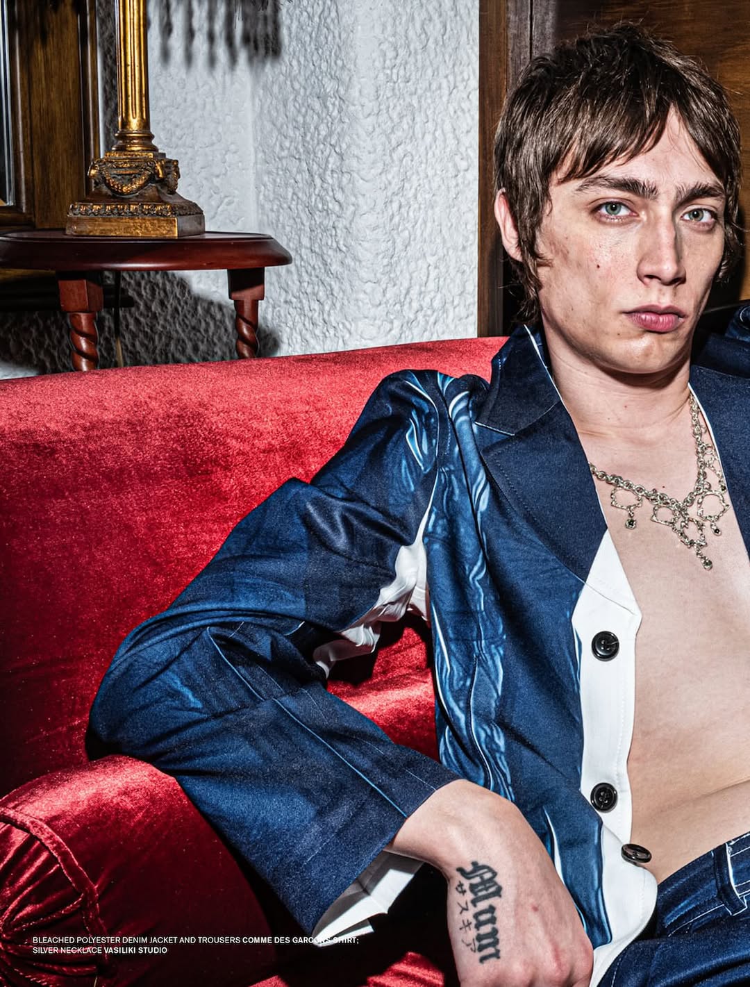 DAPPER DAN #31 - JUXTAPOSE
@dapperdanmagazine 

Photographer: Bruce Gilden & Martin Parr @bruce_gilden @martinparrstudio 
Stylist: Elena Psalti @elena_psalti 
Grooming: Stellar 
Model: Bunny Syxes @bunnysyxes