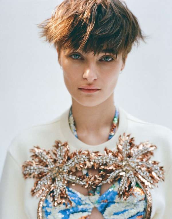 Vogue Greece 🇬🇷 🐦‍🔥