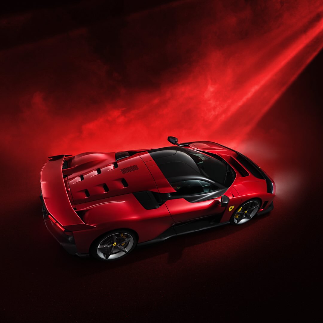 Alex Howe X Ferrari Nov. 25