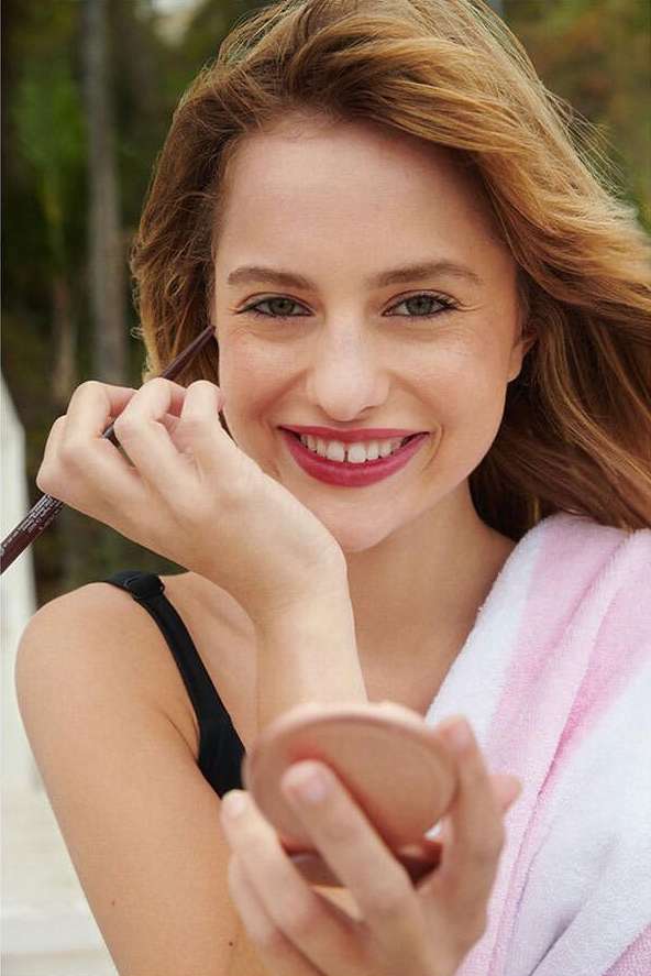 Stila Cosmestics |  Apr. 23