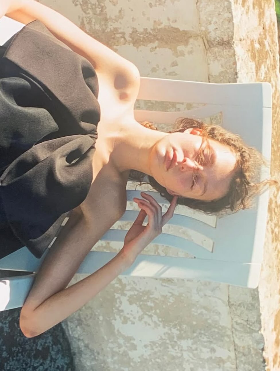 Andréa Gori X Side-note.Com Oct. 25