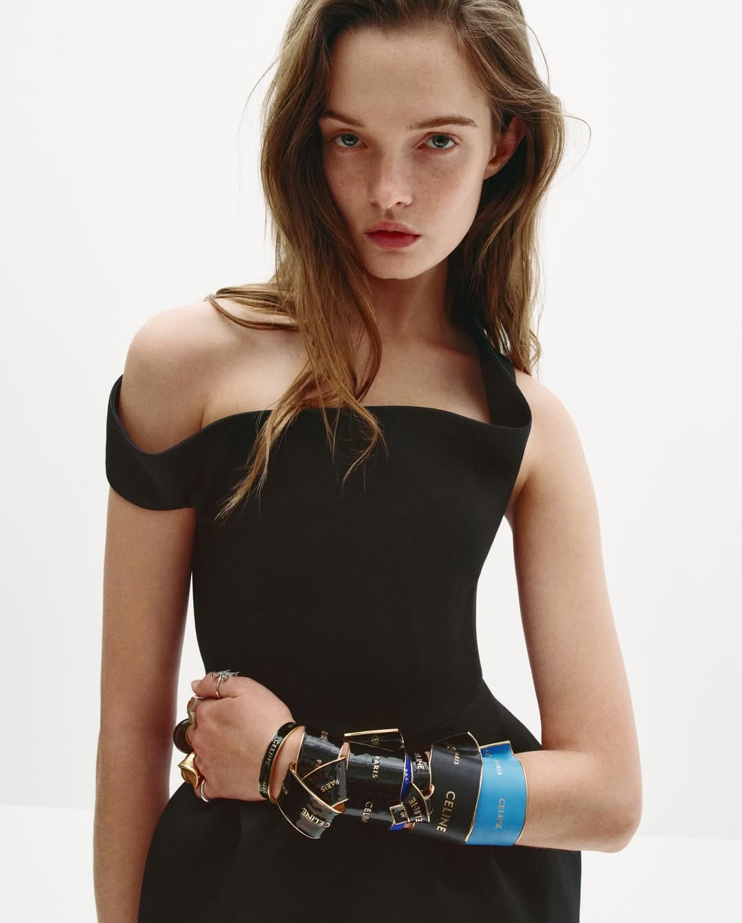 Celine Printemps 2026 Collection

Creative Director: #MICHAELRIDER
Artistic Direction: @may_be
Photographer: @victor_brun_
Director: @pablotapiapla
Stylist: @brian__molloy
Hair Stylist: @duffy_duffy
Makeup Artist: @lucia_pieroni
Set Design by: @felixgesnouin

Production by: @apstudioinc