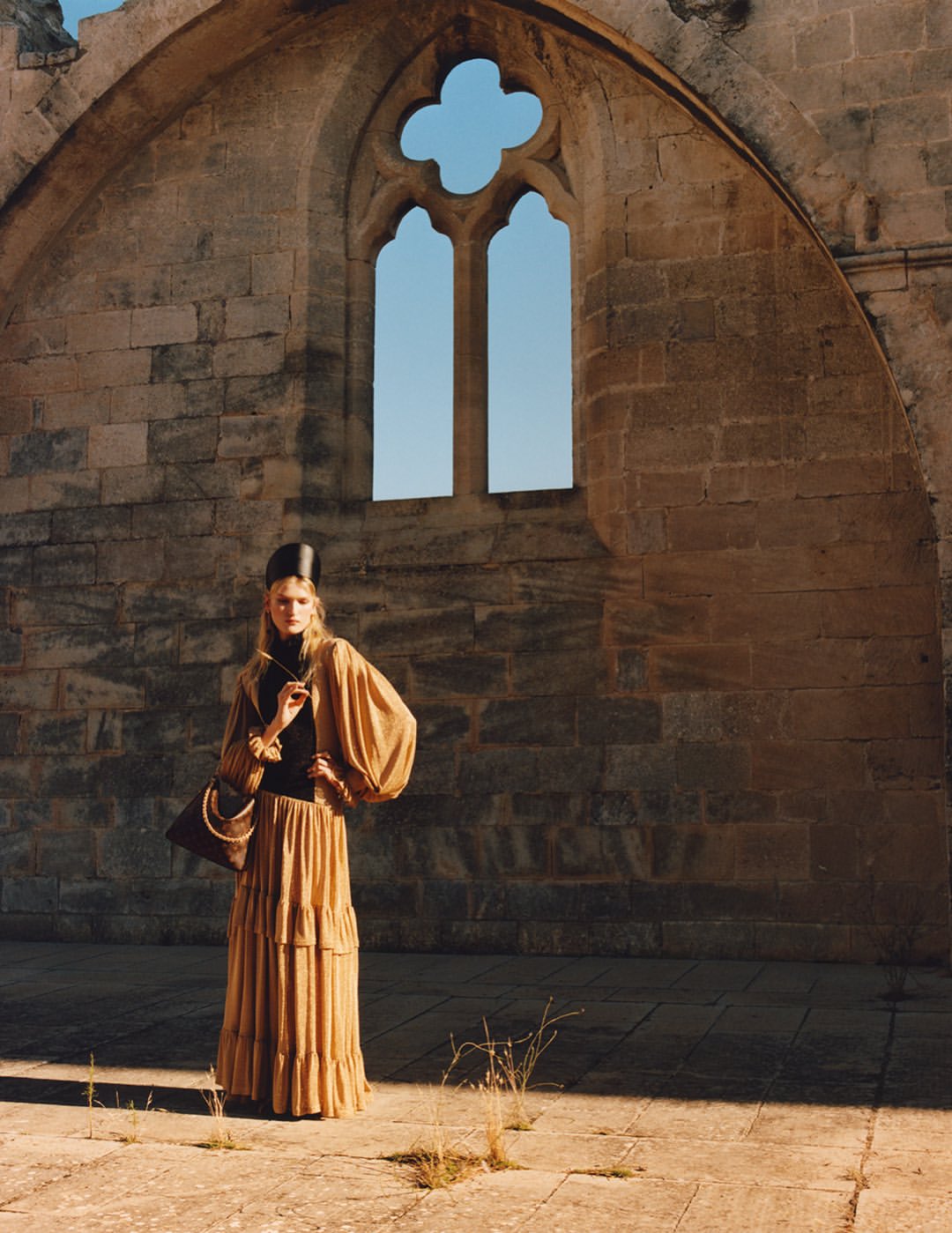 Louis Vuitton Cruise 2026 Campaign

Photographer: @jamie.hawkesworth
Creative: Maybe @kevintekinel 
@charleslevai
Stylist: @marieameliesauve
Hair: @duffy_duffy
Makeup: @hiromi_ueda
Manicure: @nellysferreira
Production: @apstudioinc
