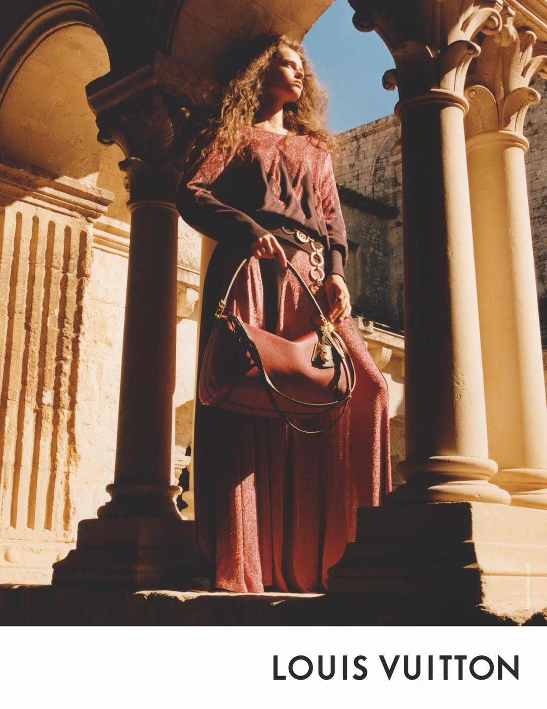 Louis Vuitton Cruise 2026 Campaign

Photographer: @jamie.hawkesworth
Creative: Maybe @kevintekinel 
@charleslevai
Stylist: @marieameliesauve
Hair: @duffy_duffy
Makeup: @hiromi_ueda
Manicure: @nellysferreira
Production: @apstudioinc