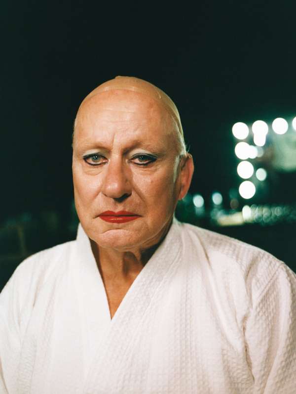 W VOLUME ONE: THE BEST PERFORMANCES ISSUE