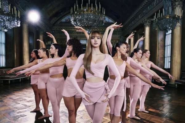 @lalalalisa_m for Nike SKIMS Spring 26’