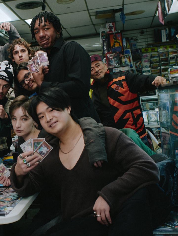 W Magazine 2026 Directors Issue starring @tchalamet 

Directed and photographed by #JoshSafdie
Director of Photography: @ryanmariehelfant
Styling: @miyakobellizzi
Editor in Chief: @saramoonves
Editor at Large: #LynnHirschberg
Creative Directors at Large: @kevintekinel 
@charleslevai
Writer: @michael_hainey
Hair: @italogregorio
Makeup: @kyrapanchenko_mkup
Manicure: @honeynailz
Casting: @jv8inc
Production Design: @adamterrence
Prop Stylist: @mabelandmichael
Colorist: @jasoncolourists 
@electric_colour 
Special thanks to @bulletproofcomics
Production: @apstudioinc
W VOLUME TWO 2026: THE DIRECTORS ISSUE