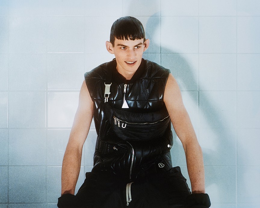 U la Repubblica Issue 16

Photographer: @DanielpShea
Stylist: @Ganio 
EIC: @EFarneti
CD: @BenKelwayStudio
FD: @GiovanniDarioLaudicina
Casting: @dmcasting 
Hair: @MichalBielecki_ 
@julianwatsonagency 
Production: @apstudioinc