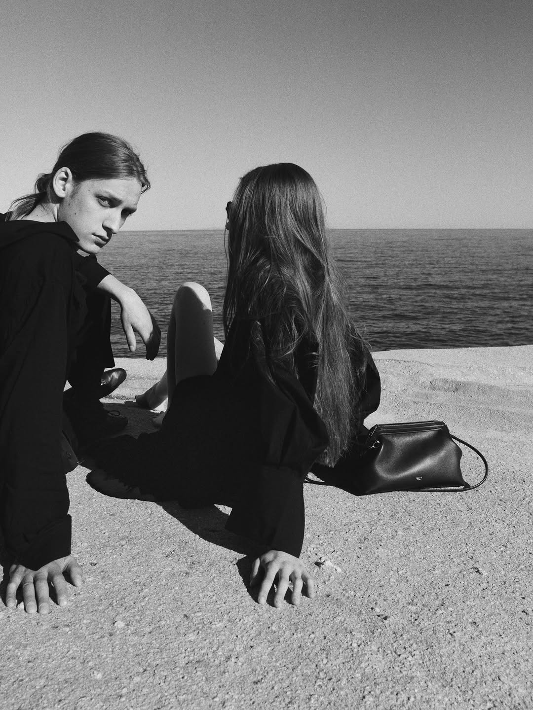 AUTOMNE CELINE by #MichaelRider

Photographer: @zoeghertner
Director: @kerstijanwerdal
Image & Casting Director: @samuel_ellis
Art Direction: @may_be
@kevintekinel
@charleslevai
Stylist: @niiccotorelli
Hair: @hollismithhead
Makeup: @luciapicaofficial
Production: @apstudioinc