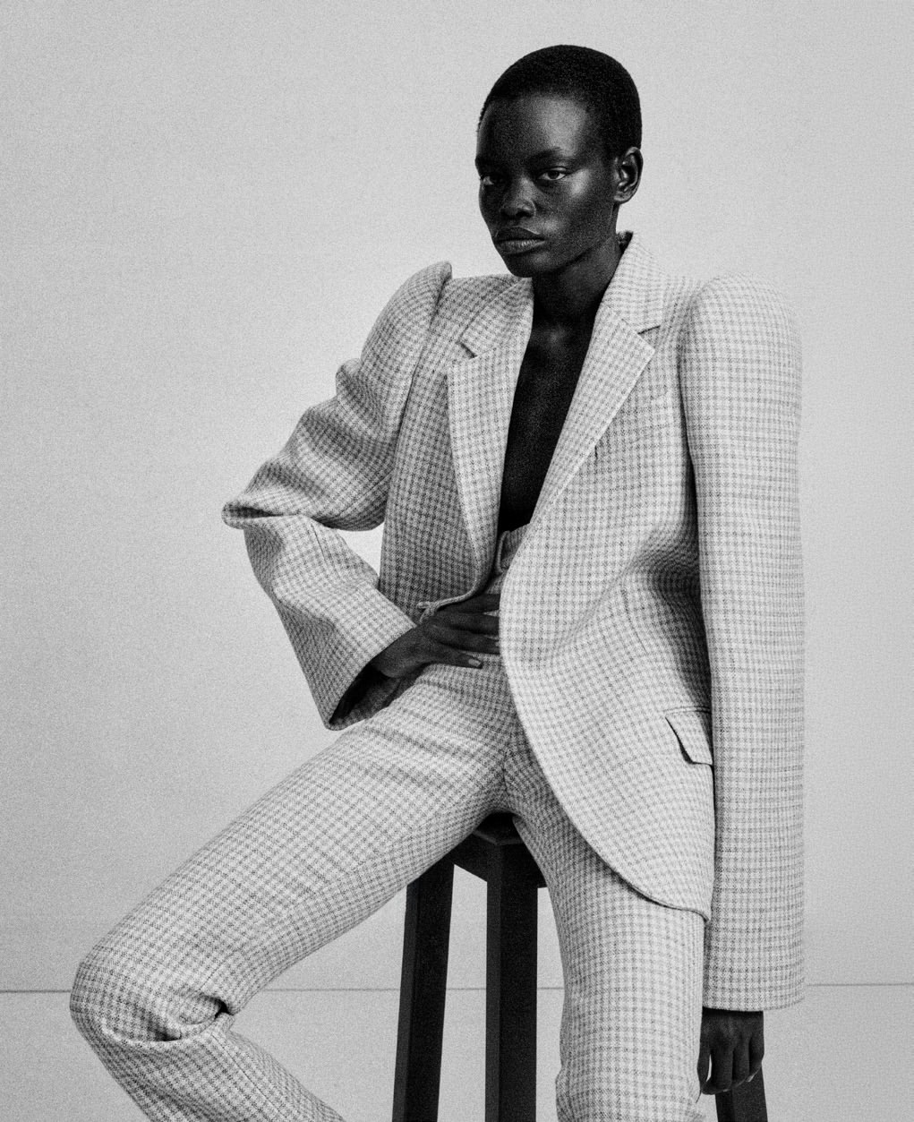 Autoportrait II for Acne Paper Issue 21

Photographer: @malickbodian
Stylist: @robbiespencer
Hair: @vpintomoreira
Makeup: @ammydrammeh
Production: @apstudioinc