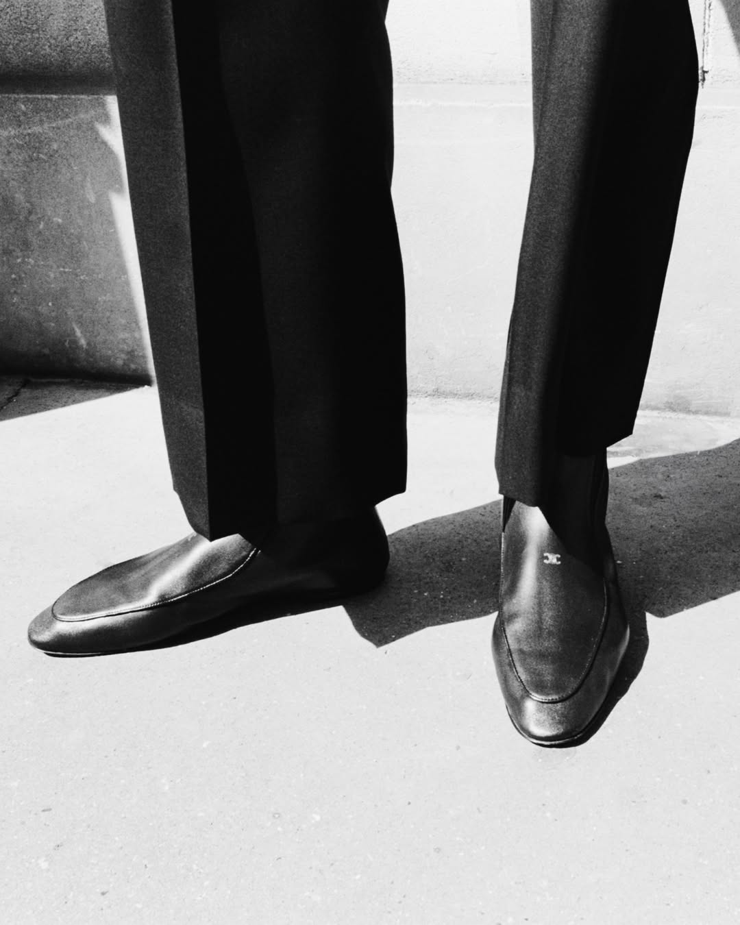 Celine Men’s SS Campaign by #MichaelRider

Photographer: @andreaspotornophotography
Image & Casting Director: @samuel_ellis
Art Direction: @magdalenaroson
Production: @apstudioinc