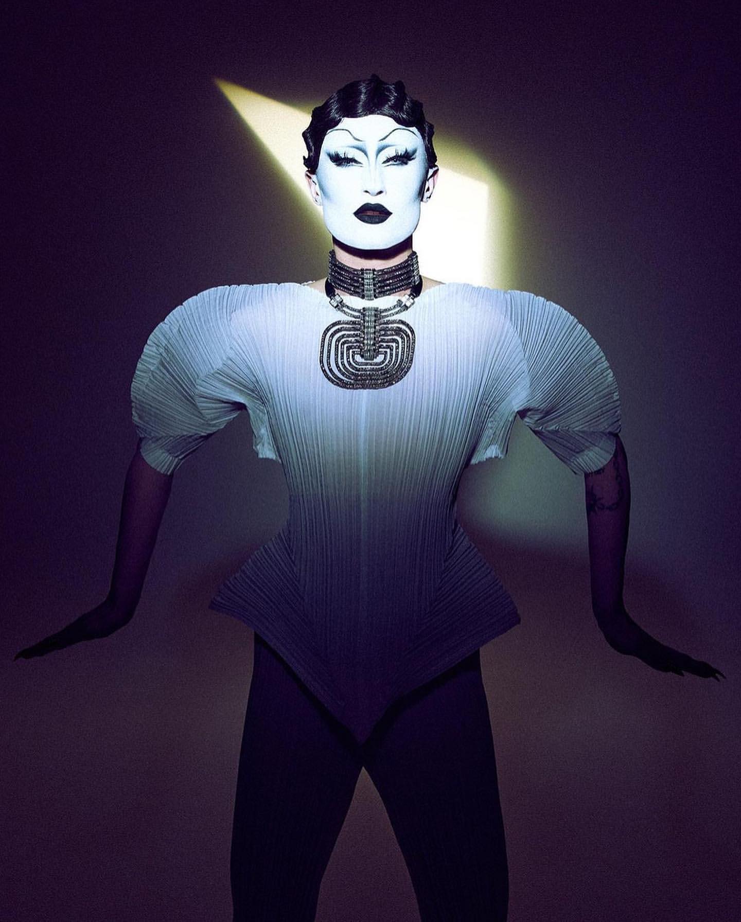 Numéro Netherlands |  Jun. 21