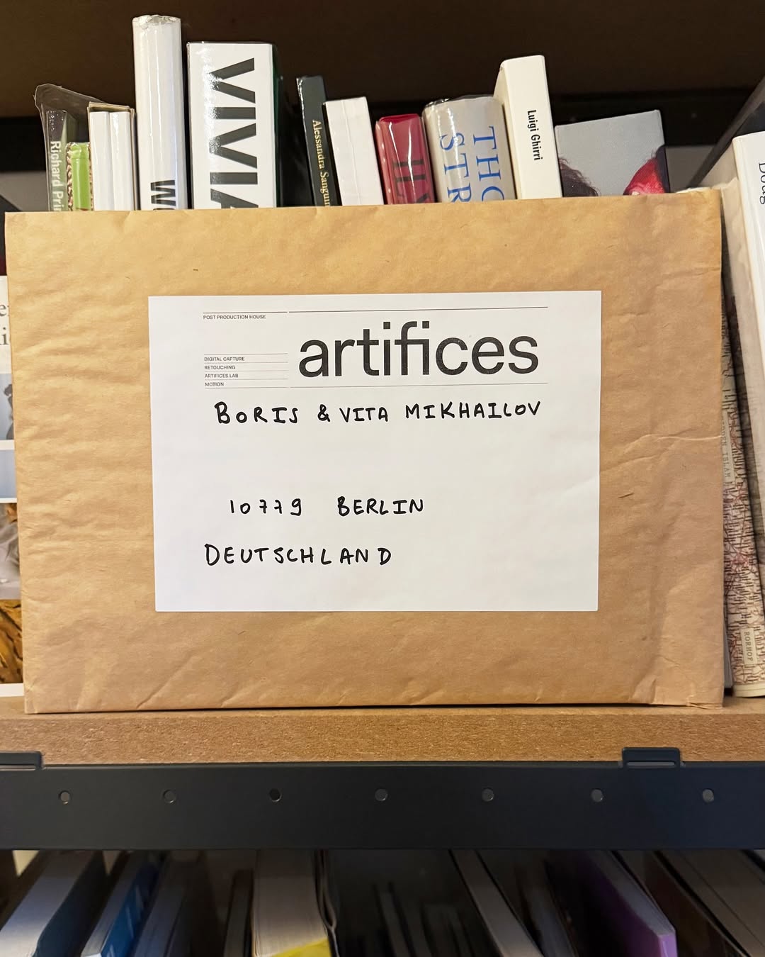 From Paris to Berlin 💌 Final print tests for the special editions of Keep Distance by Boris Mikhaïlov, published by @notenote.editions 

Design @mathieu.meyer 

Preorder the book and special editions on notenote.eu 

#artificesparis #artificeslab #notenoteeditions #borismikailov #prints