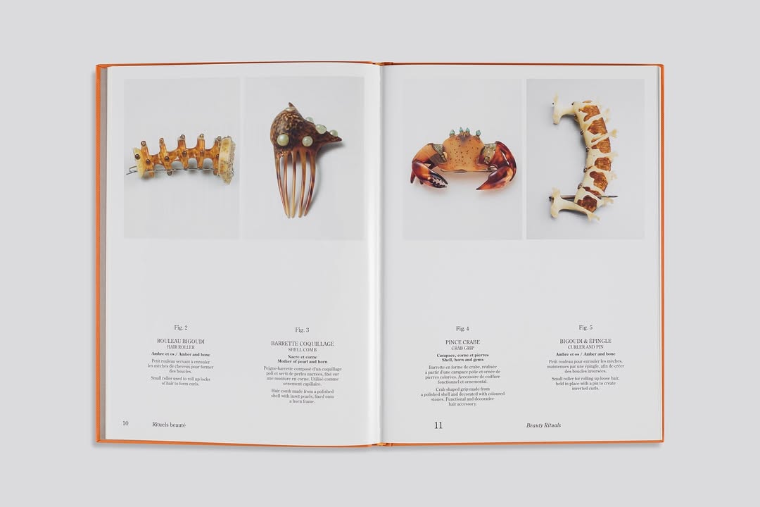 Postproduction and color separation of Inframundi by @elisa_valenzuelaa, published by @notenote.editions

Join us tomorrow for the launch and book signing! 
Librairie Alain Brieux
6-9 PM
48 rue Jacob, 75006 Paris 

Inframundi is a catalogue of imaginary artefacts inspired by a personal story: that of a childhood spent in the presence of an ancient pre-Columbian mummy. Drawing on this formative memory, Elisa Valenzuela imagines the objects one might need in the afterlife.

Book design @hello_dune_lunel
Printed by @grafiche_veneziane 

#artificesparis #artificesprint #elisavalenzuela