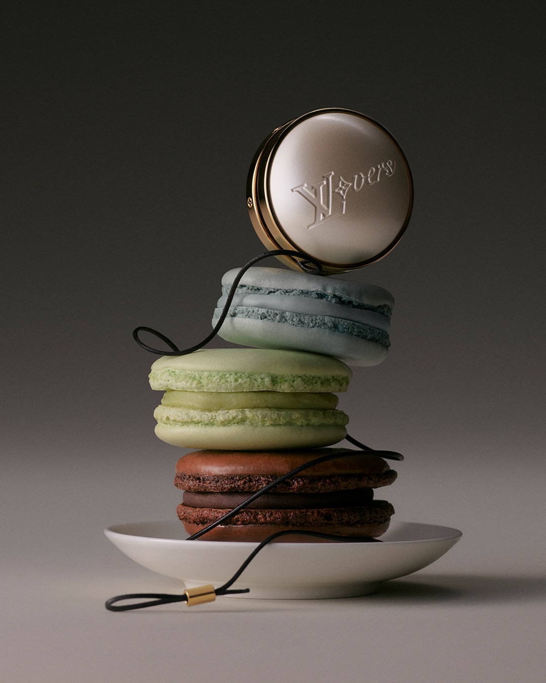 Post-production for @louisvuitton Valentine’s signature selection shot by @valentin_abad_ 

Art direction @revelmerlestudio  @_juliemerle_ @stef_revel itsmgx @22handlab 
Set design @juliettezakowetz 
Production @lambertlambert_ 
Louis Vuitton @gabrielleparmentier @aurelien.mh @romainkohl @bigclairo @solene.richard 

#artificesparis #artificesprint #louisvuitton #postproduction