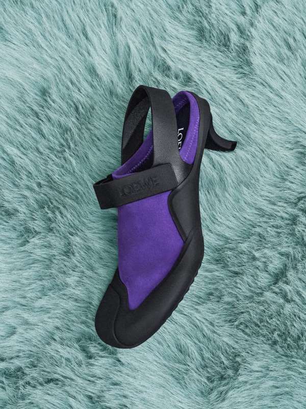 Post-production for @loewe’s Fall-Winter 20...