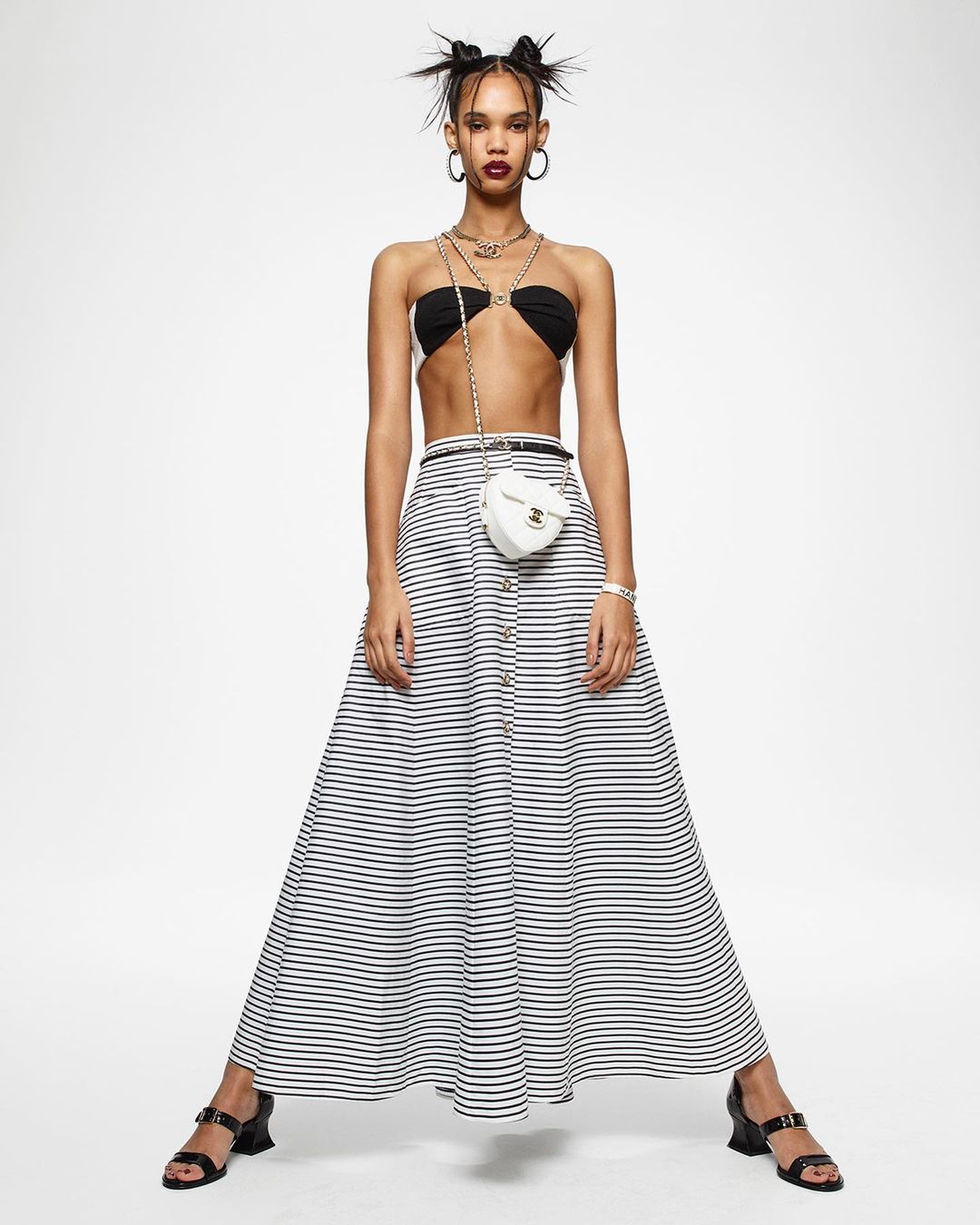 Vogue Singapore |  Apr. 22