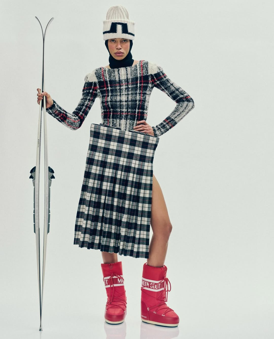 Rosie Harriet Ellis X The Manual Review