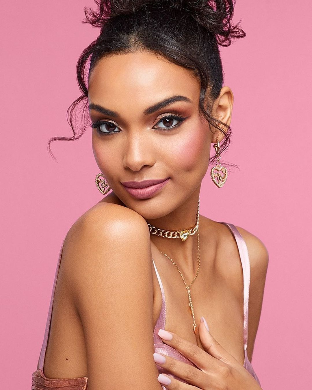 Buxom Cosmetics |  Apr. 22