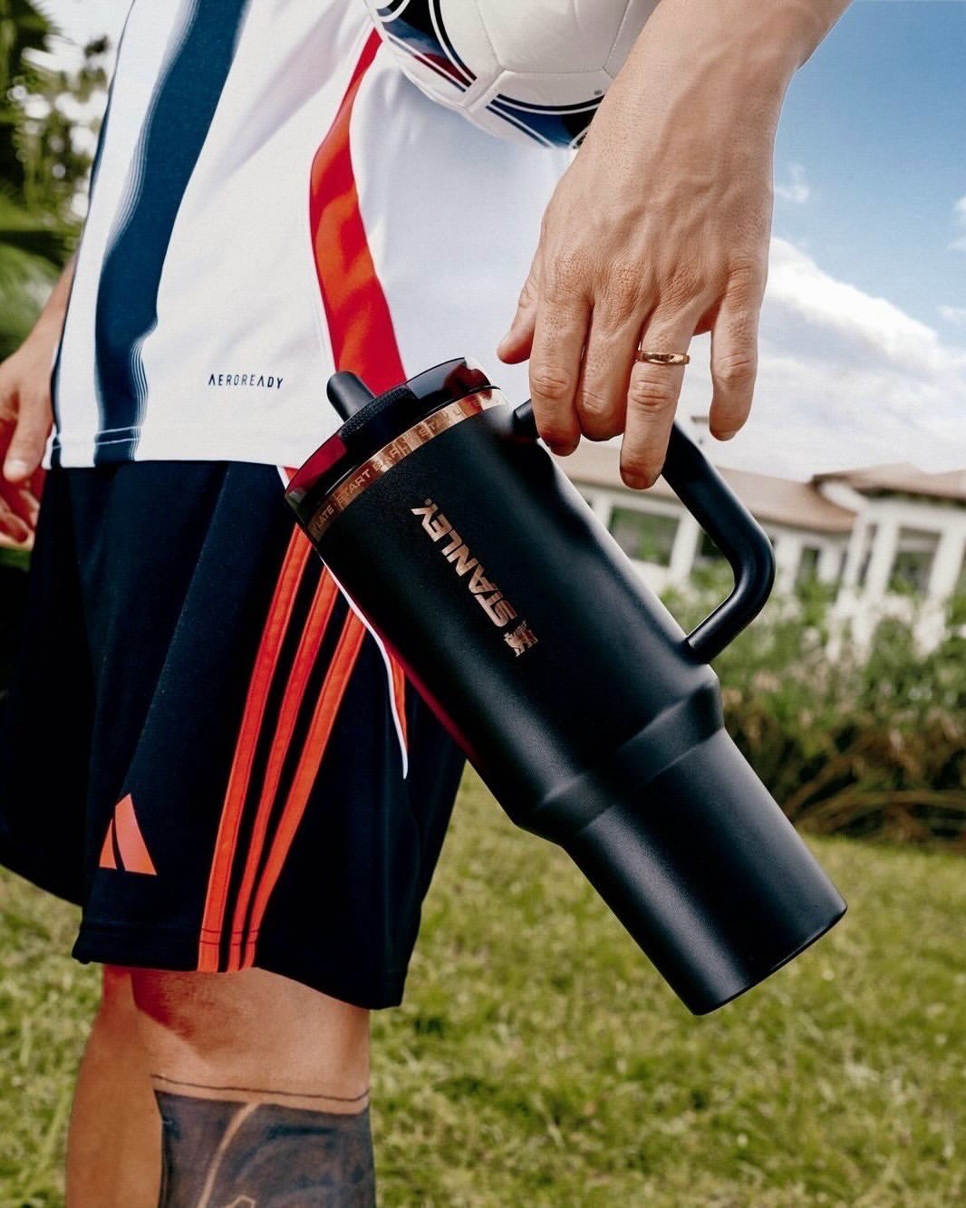 Victor Llorente X Leo Messi for Stanley Jan. 26