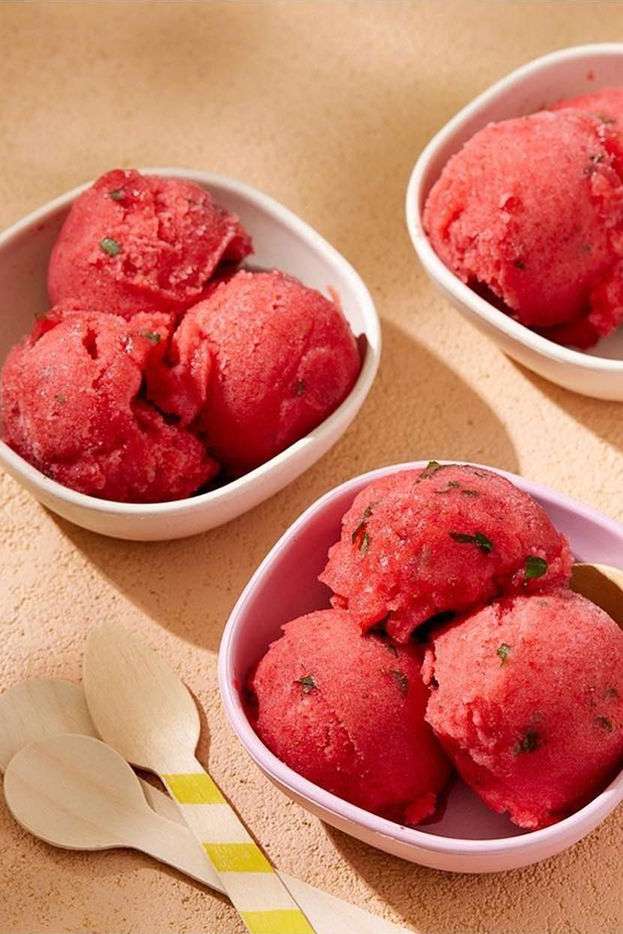 Rachel Ray Magazine |  May. 22