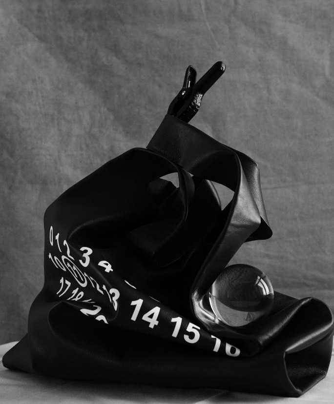 Laurie Basset X Balenciaga Sep. 25
