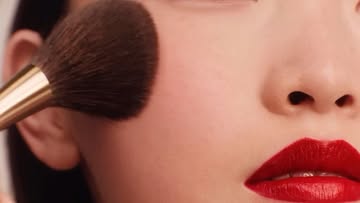 Belle Smith X Hermès Dec. 25