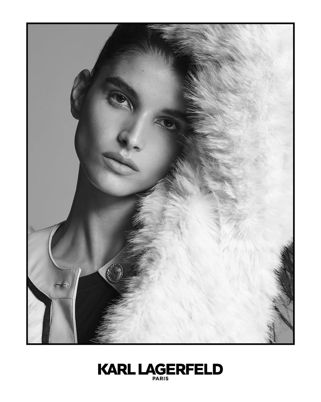 KLP FALL 25
Photo @chriscolls @serlin.art 
Style @celiaazoulay @thewallgroup 
Makeup @maudlaceppe @homeagency 
Hair @wardhair4real @homeagency 
Set @jackrflanagan 
Model @bettyschupp @thelionsmgmt 
@itspaulasoares @womenmanagementny 
Production @jeremieroumilhac @mialacommare 
Creative @bigandpartners 
Client @karllagerfeld