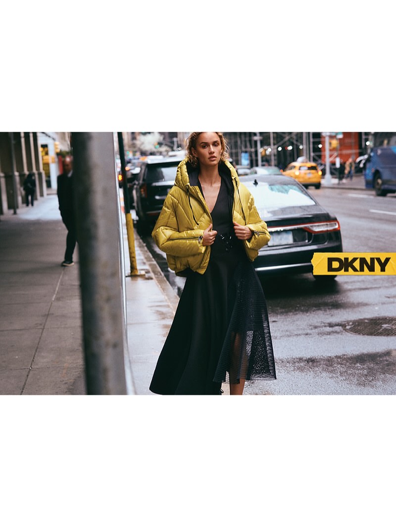 DKNY FALL 2025
This season, we drew inspiration from the soundtracks that define our city. In New York, the beat isn’t just something we hear—it’s something we live.

A huge thank you to all the collaborators who brought this vision to life.

Photo @josholins 
Styles @miltonmania 
Hair @tomojidai 
Makeup @maudlaceppe 
Prod @faragoprojects 
Casting @midlandagency 
Cast @quinnelinmora @samile @mathilde_henning 
Creative @bigandpartners 
Special thanks to: @jeremieroumilhac @mialacommare @dnamodels @dkny @womenmanagementny @mmxxartists