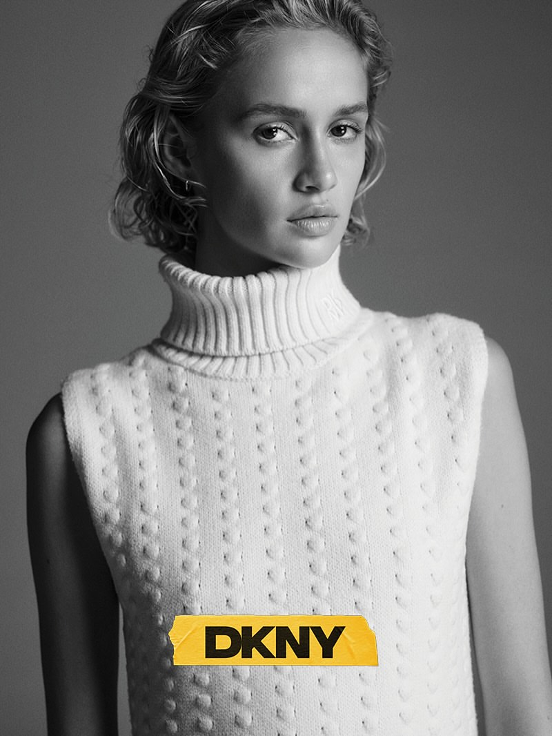 DKNY FALL 25

Photo @josholins 
Styles @miltonmania 
Hair @tomojidai 
Makeup @maudlaceppe 
Prod @faragoprojects 
Casting @midlandagency 
Cast @quinnelinmora @samile @mathilde_henning 
Creative @bigandpartners 
Special thanks to: @jeremieroumilhac @mialacommare @dnamodels @dkny @womenmanagementny @mmxxartists