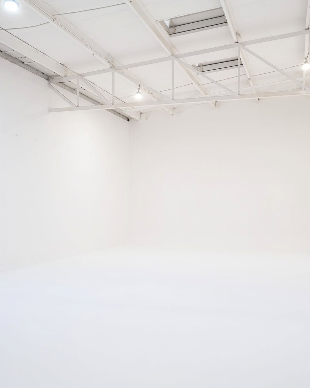 Studio 8 at Big Sky Studios

For bookings please email them@bigskylondon.com
or call 020 7619 6600
#bigskystudios
