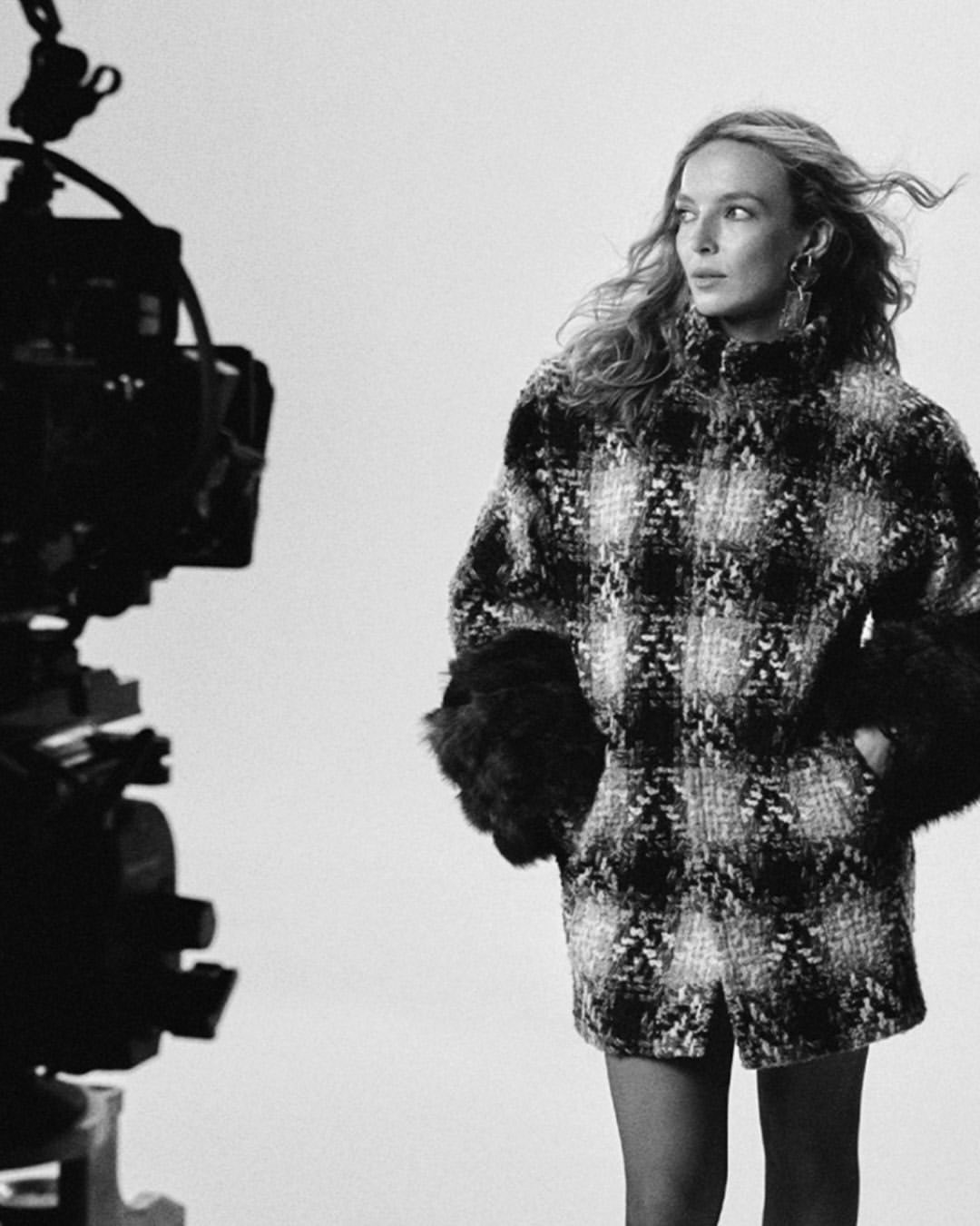 Jodie Comer for @portermagazine 

Shot at Big Sky I Studio 1 

Art Director: @kelly0n​
CreativeDirector: @charliemiles​
Head of Editorial: @kasiahastings​
Head of Shoot Production: @es.robertson​
Senior Entertainment Editor: @olivesw​
Makeup Artist: @wendyrowe ​
Hair Stylist: @cwoodhair ​
Nail Artist: @nailsbymh
