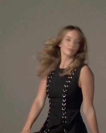 Jodie Comer for @portermagazine 