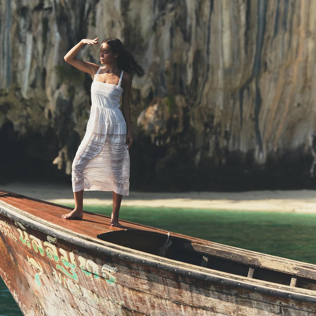 @shopdoen Thailand Spring Summer 26

Creative Director @phoebe_dean
Photographer @louisemeylan
Stylist @helen_ws
Talent @zaharaadavis
HMU @mareesesa