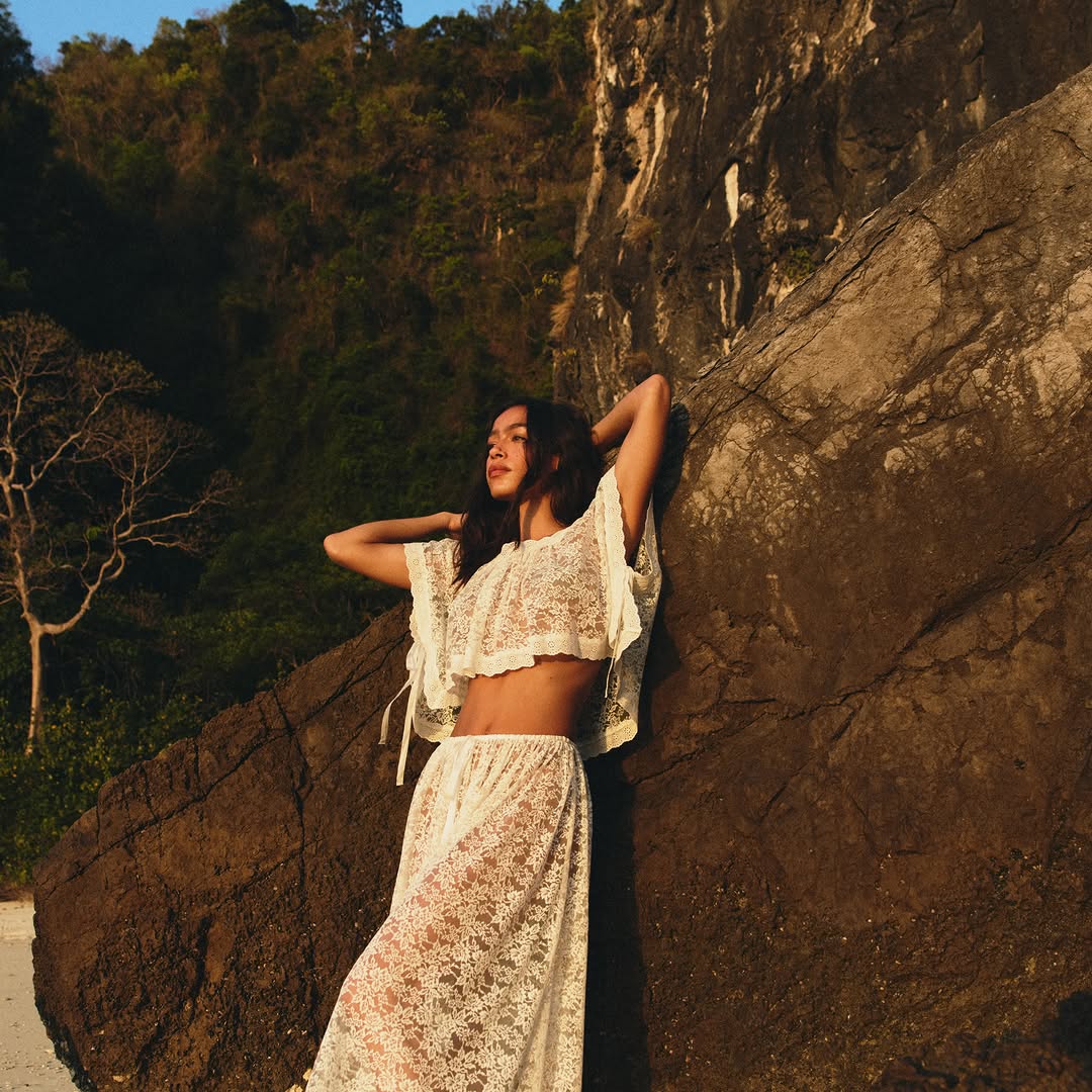 @shopdoen Thailand Spring Summer 26

Creative Director @phoebe_dean
Photographer @louisemeylan
Stylist @helen_ws
Talent @zaharaadavis
HMU @mareesesa