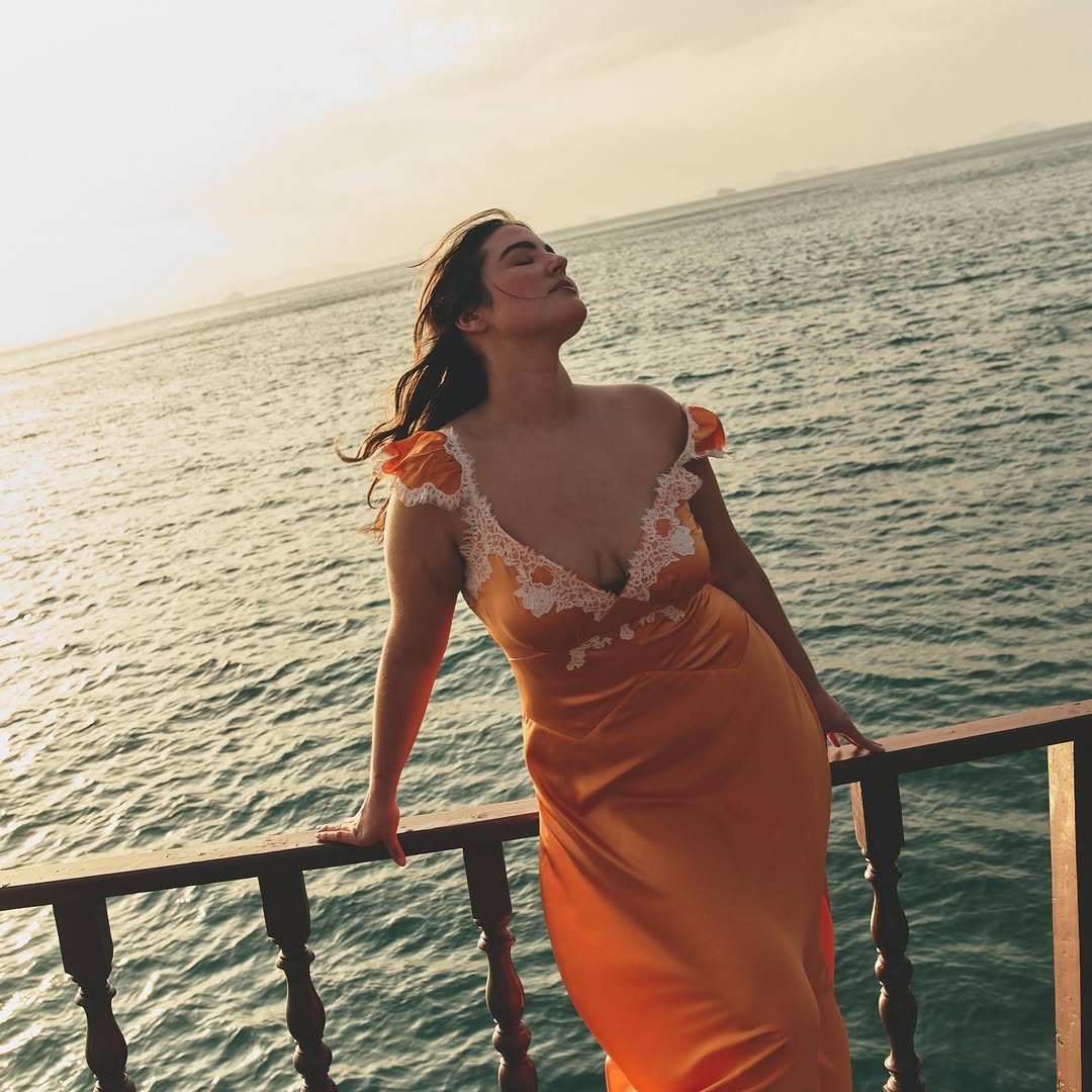 @shopdoen Thailand Spring Summer 26

Creative Director @phoebe_dean
Photographer @louisemeylan
Stylist @helen_ws
Talent @zaharaadavis
HMU @mareesesa