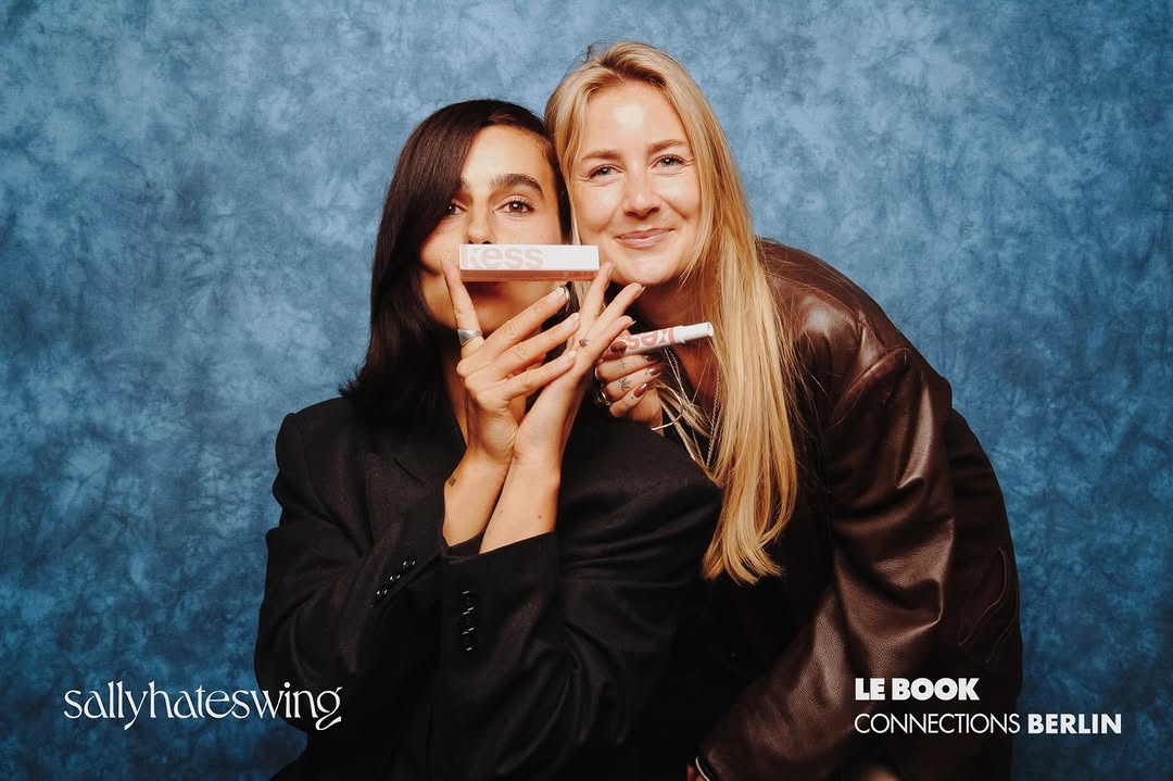 sallyhateswing X LE BOOK