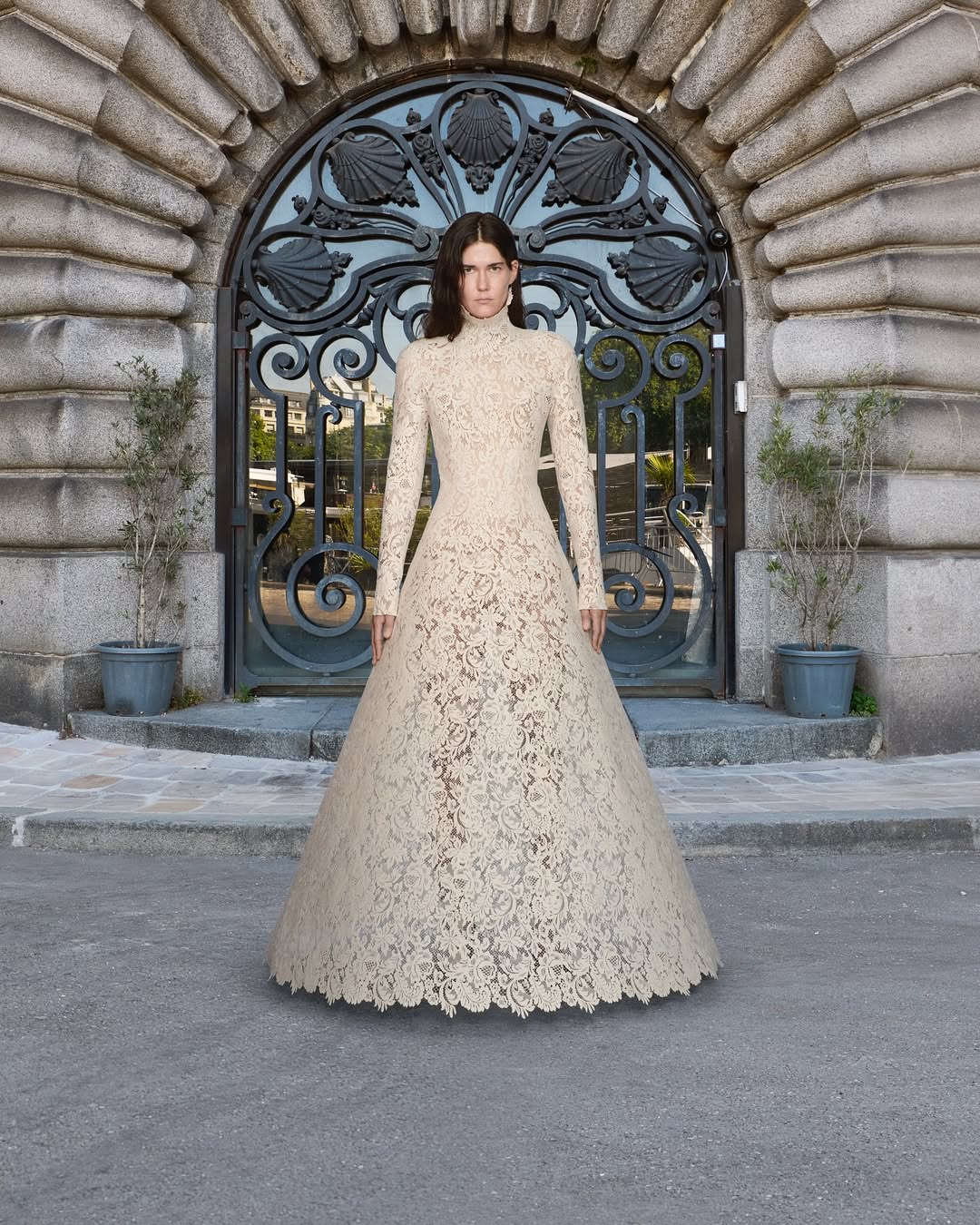 @balenciaga 54th couture lookbook⁣

⁣Special thanks to : @theoguillemot @coudephone @fionafeder @anais_d1 #clementbeauperin @mercury_turnpike @nicozromero @babetterobertson @georgio_jack #sachadoinel #faycaldaki @lowris___ @baulleret @enora_prt #candideberger @w.a.r.o⁣